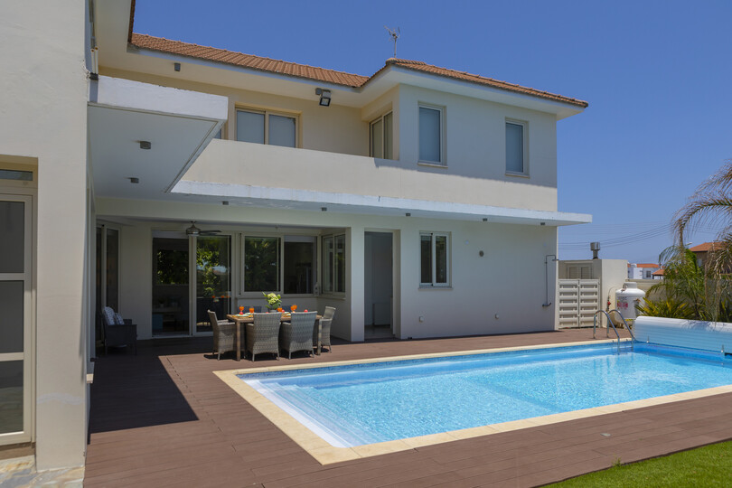 Picture Güzel Özel Havuzlu 5 Yıldızlı Villanızı Kiralamak, Larnaka Villa 1397