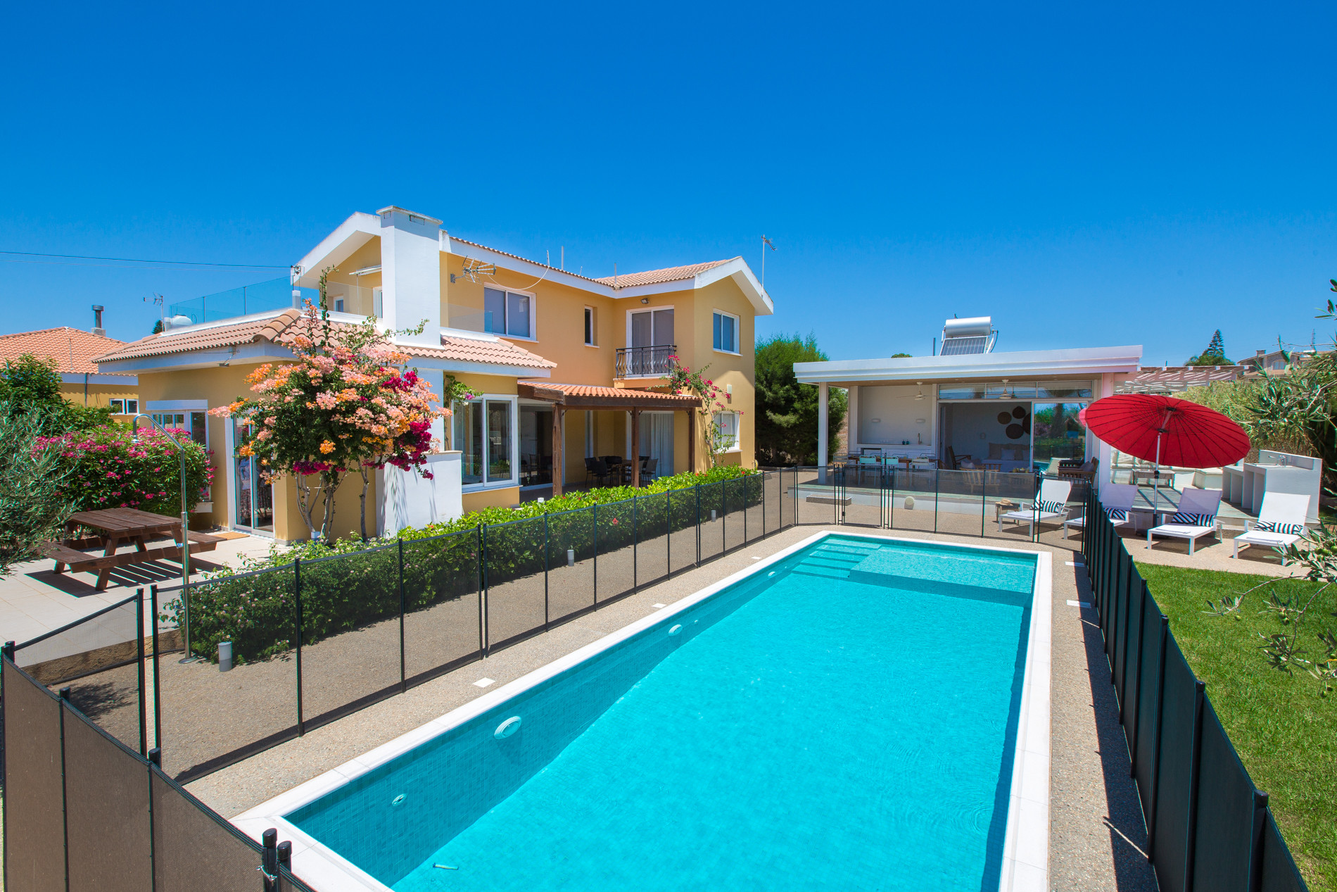Siz ve Aileniz Bu 5 Yıldızlı Özel Havuzlu Villaya Bayılacaksınız, Ayia Napa Villa 1372