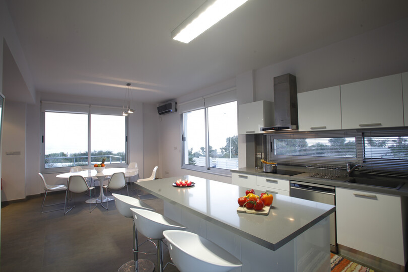 Ailenizin Deniz Manzaralı Bu Lüks Villayı Kiraladığını Düşünün, Protaras Villa 1528