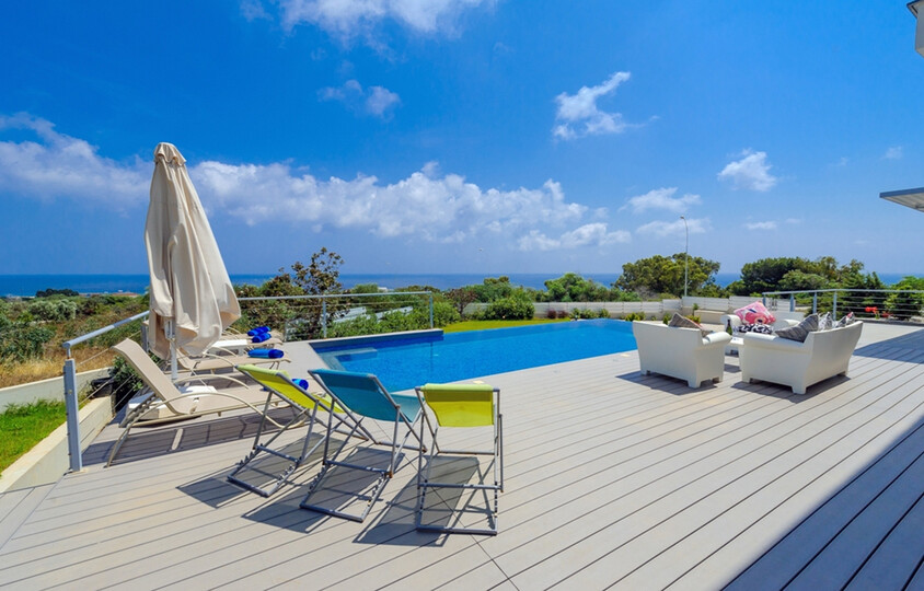 Ailenizin Deniz Manzaralı Bu Lüks Villayı Kiraladığını Düşünün, Protaras Villa 1528