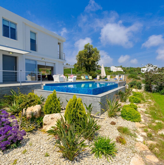 Ailenizin Deniz Manzaralı Bu Lüks Villayı Kiraladığını Düşünün, Protaras Villa 1528