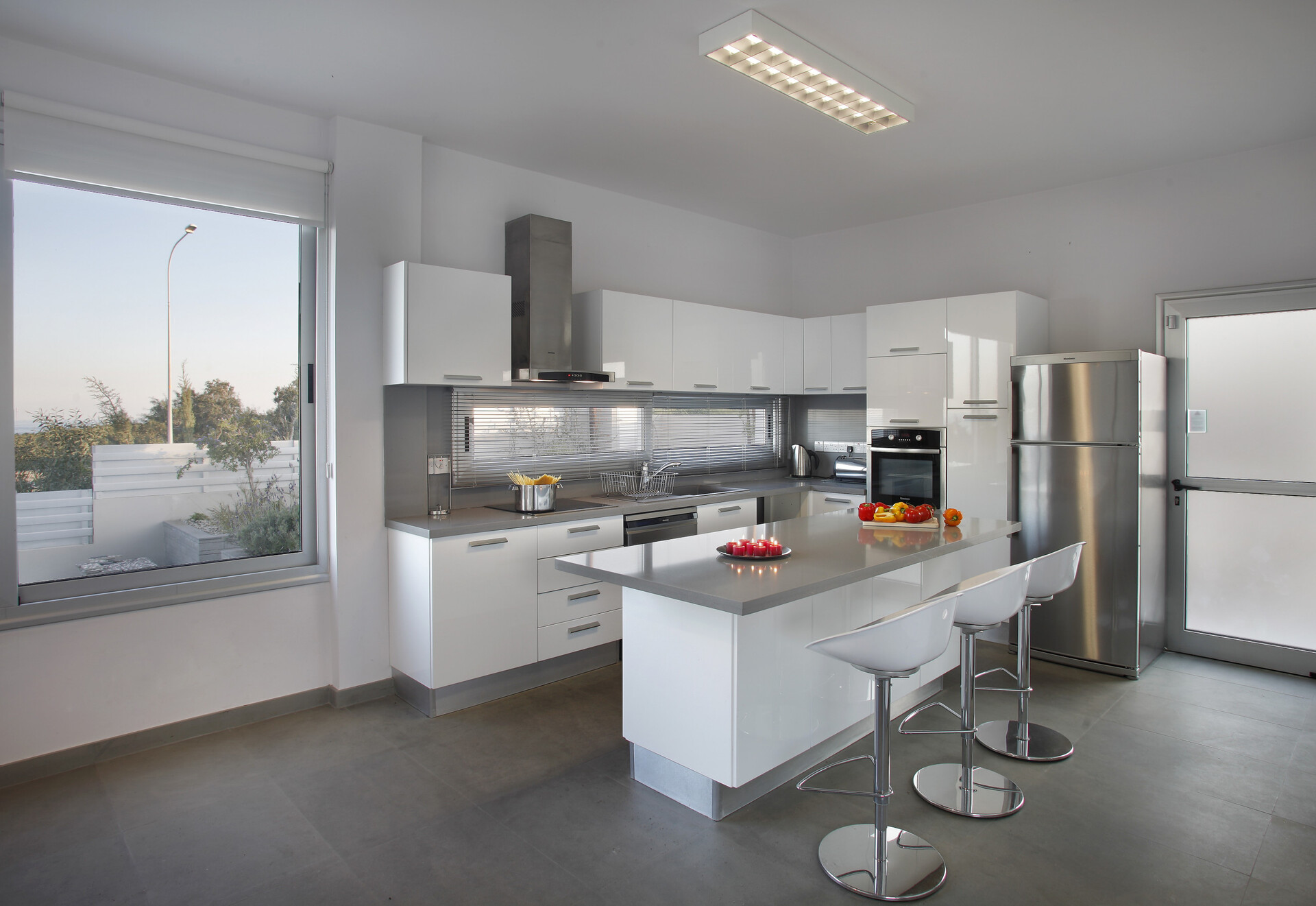 Ailenizin Deniz Manzaralı Bu Lüks Villayı Kiraladığını Düşünün, Protaras Villa 1528