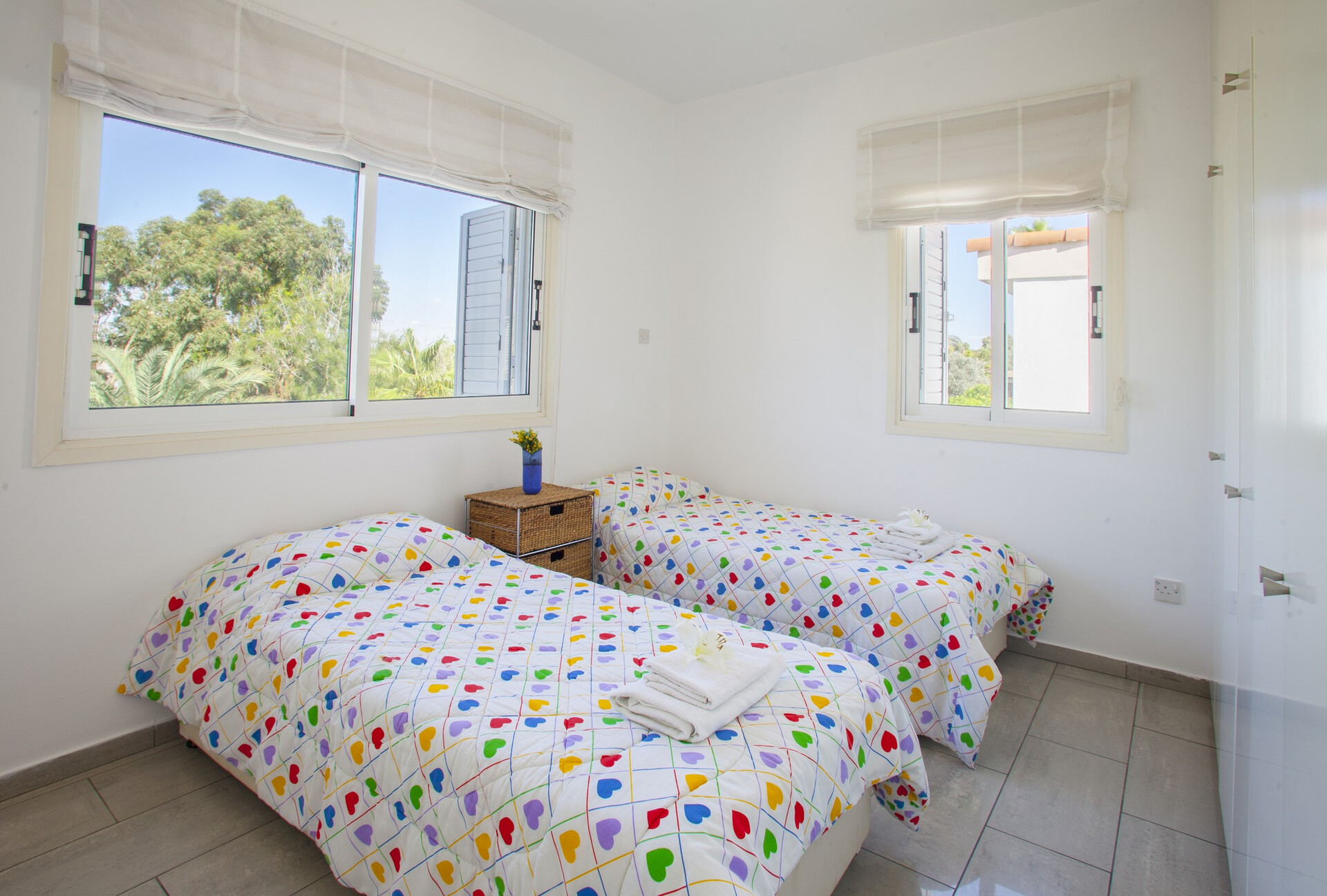 Ailenizin Bu Lüks Sahil Villasını Kiraladığını Düşünün, Larnaka Villa 1399