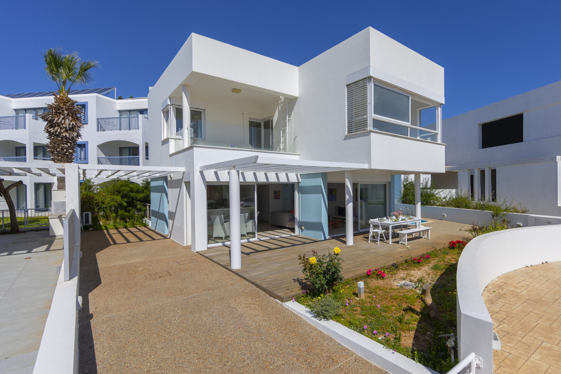 Plaja birkaç dakika mesafede Lüks 5 Yatak Odalı Villanızı Kiralamak İçin En İyi Kılavuz, Protaras Villa 1530