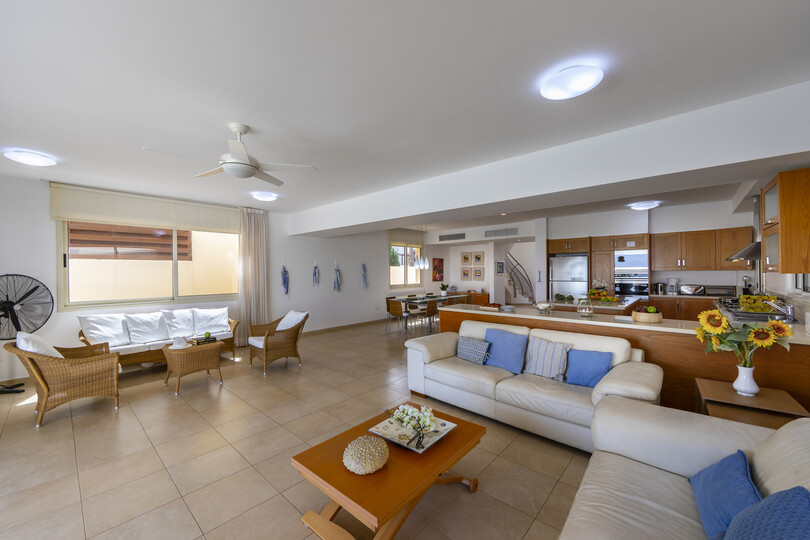 Siz ve Aileniz Bu 5 Yıldızlı Sahil Villasına Bayılacaksınız, Protaras Villa 1536