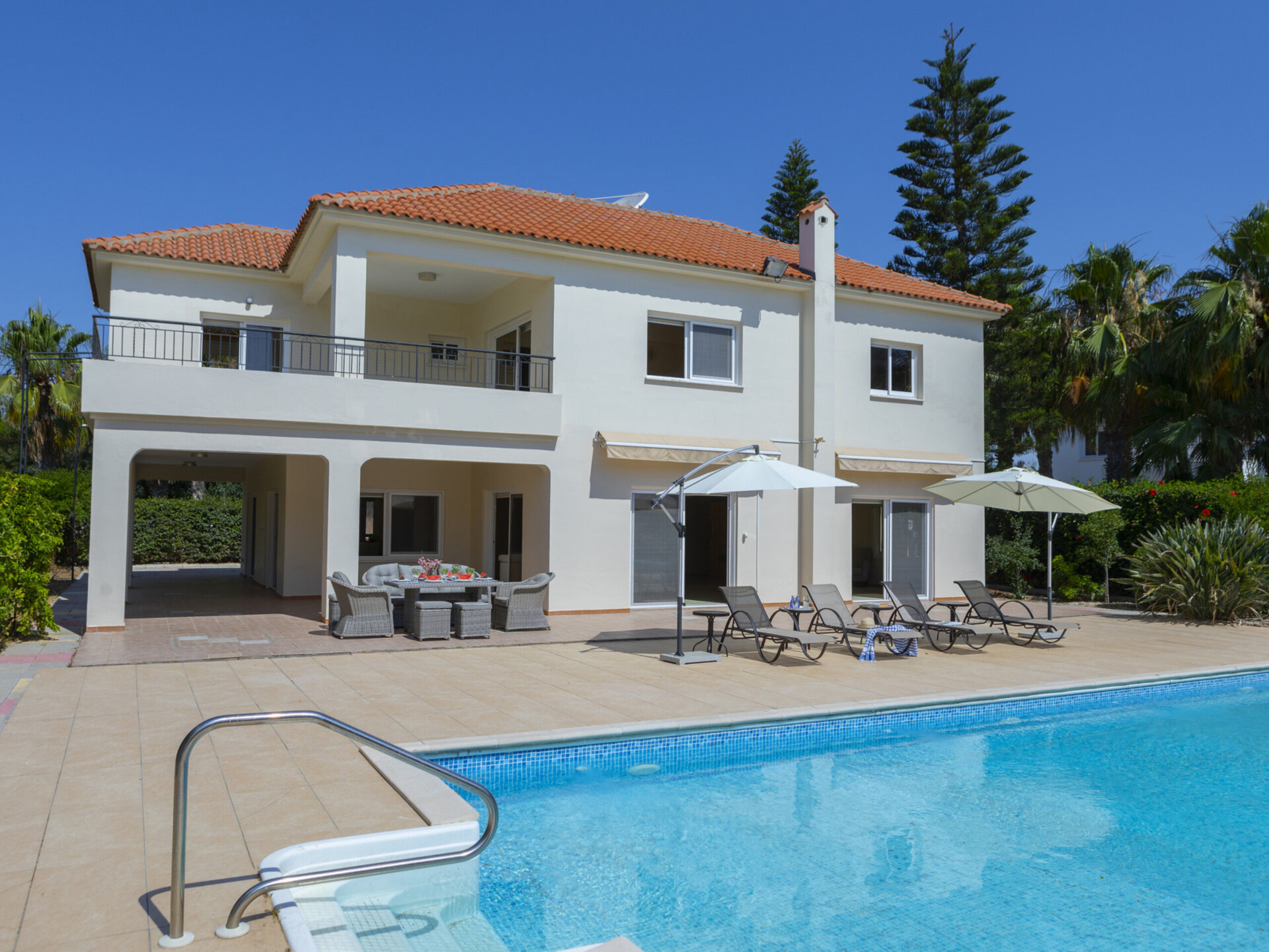 Siz ve Aileniz bu Sahil Villasına bayılacaksınız, Larnaca Villa 1400