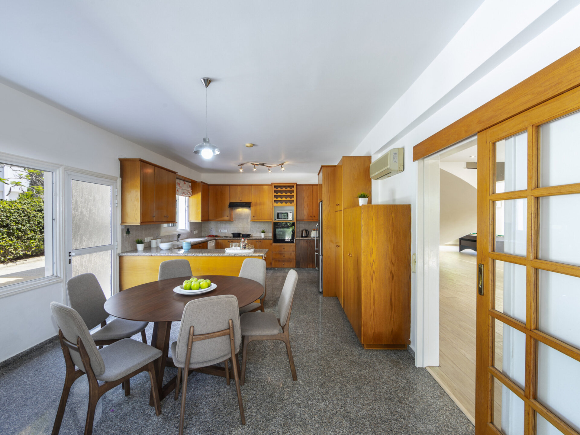 Siz ve Aileniz bu Sahil Villasına bayılacaksınız, Larnaca Villa 1400