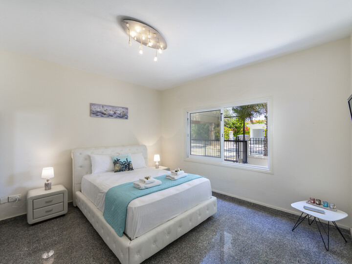 Siz ve Aileniz bu Sahil Villasına bayılacaksınız, Larnaca Villa 1400