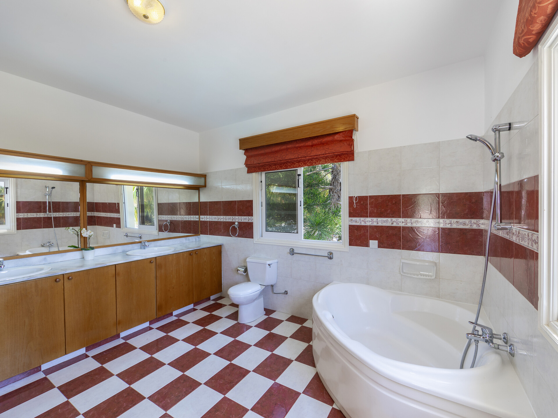Siz ve Aileniz bu Sahil Villasına bayılacaksınız, Larnaca Villa 1400