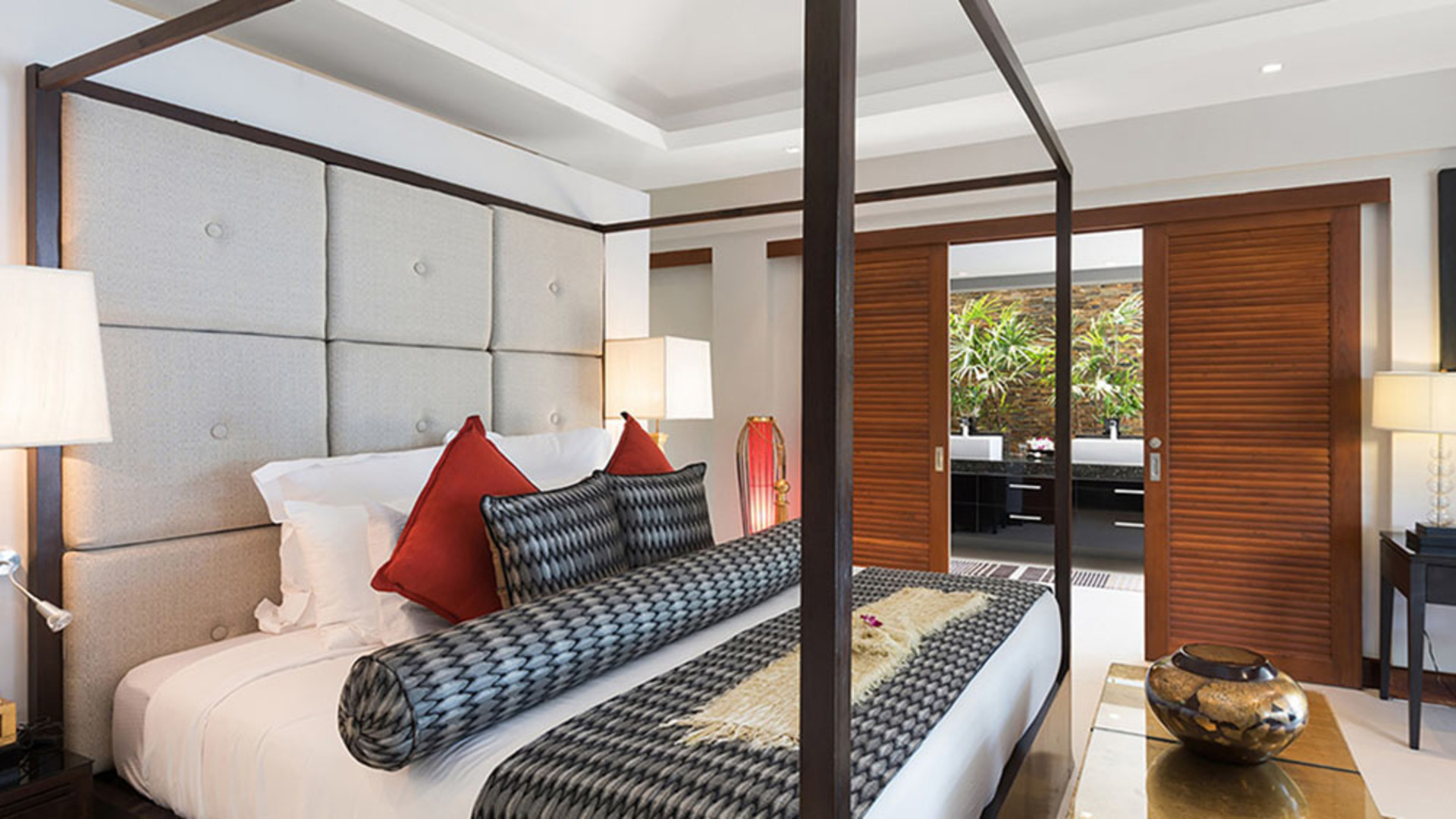 Sonunda Siz ve Arkadaşlarınız 7/24 Konsiyerj ve Özel Aşçı Olan Lüks Bir Villa Kiralayabilirsiniz, Koh Samui Villa 1018