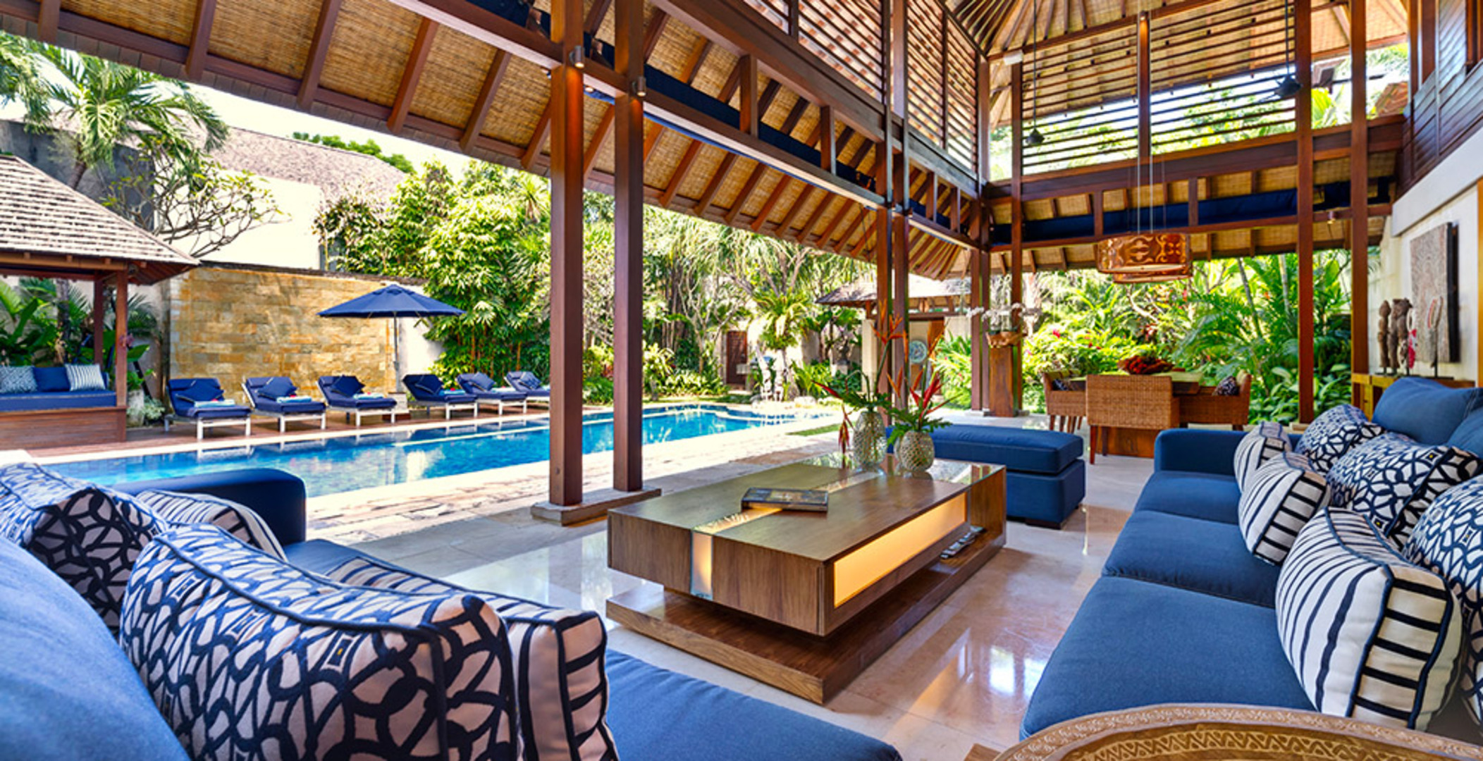 Seminyak'ta Birinci Sınıf Konumda Güzel 5 Yıldızlı Villa, Bali Villa 2129