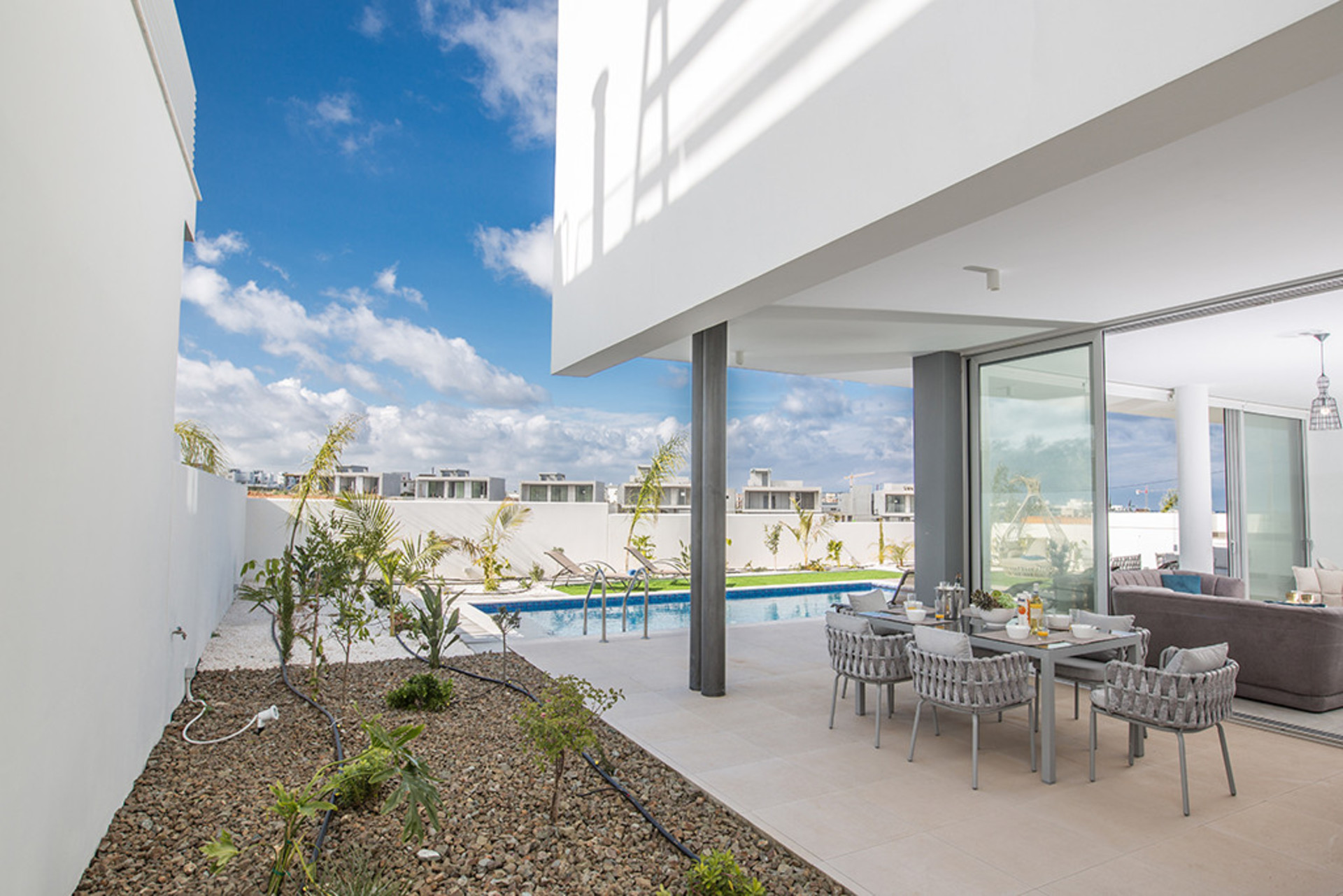 Protaras'ta Plaja Yakın 5 Yıldızlı Villanızın Keyfini Çıkarmanın Sırrı, Protaras Villa 1577
