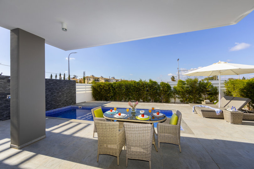Plaja Yakın 5 Yıldızlı Villanızın Keyfini Çıkarmanın Sırrı, Protaras Villa 1323