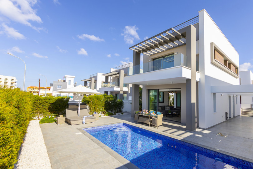 Plaja Yakın 5 Yıldızlı Villanızın Keyfini Çıkarmanın Sırrı, Protaras Villa 1323