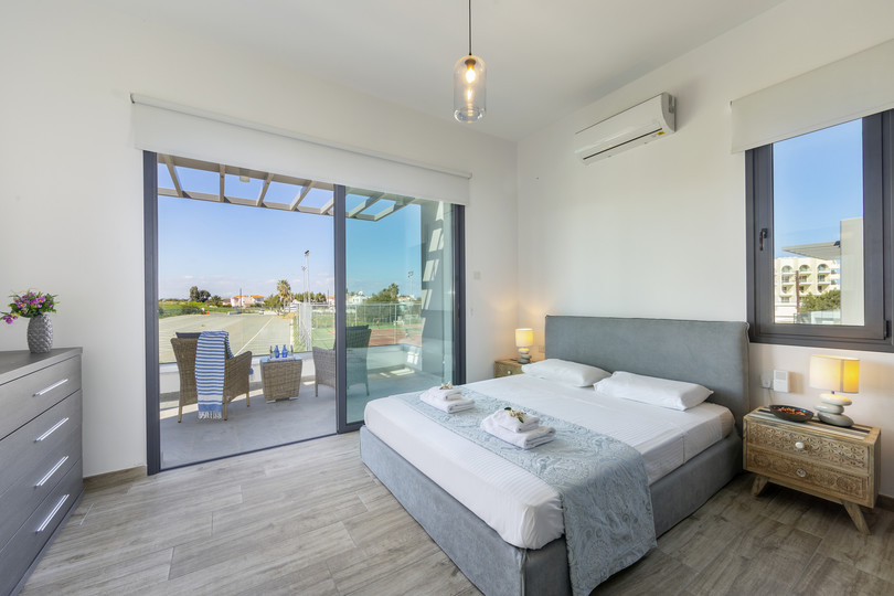 Plaja Yakın 5 Yıldızlı Villanızın Keyfini Çıkarmanın Sırrı, Protaras Villa 1323