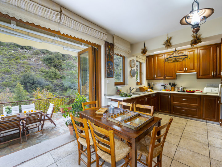 Siz ve Aileniz, güzel Limasol kasabasına yakın bu Villa'ya bayılacaksınız, Limasol Villa 1003