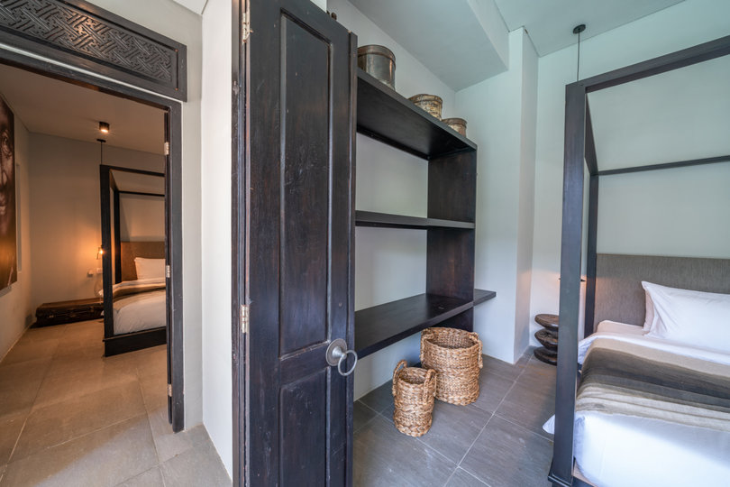 Ailenizin Kabupaten Badung Berawa Plajı'na Yakın 4 Yatak Odalı Lüks Bir Tatil Villası Kiraladığını Hayal Edin, Bali Villa 2094