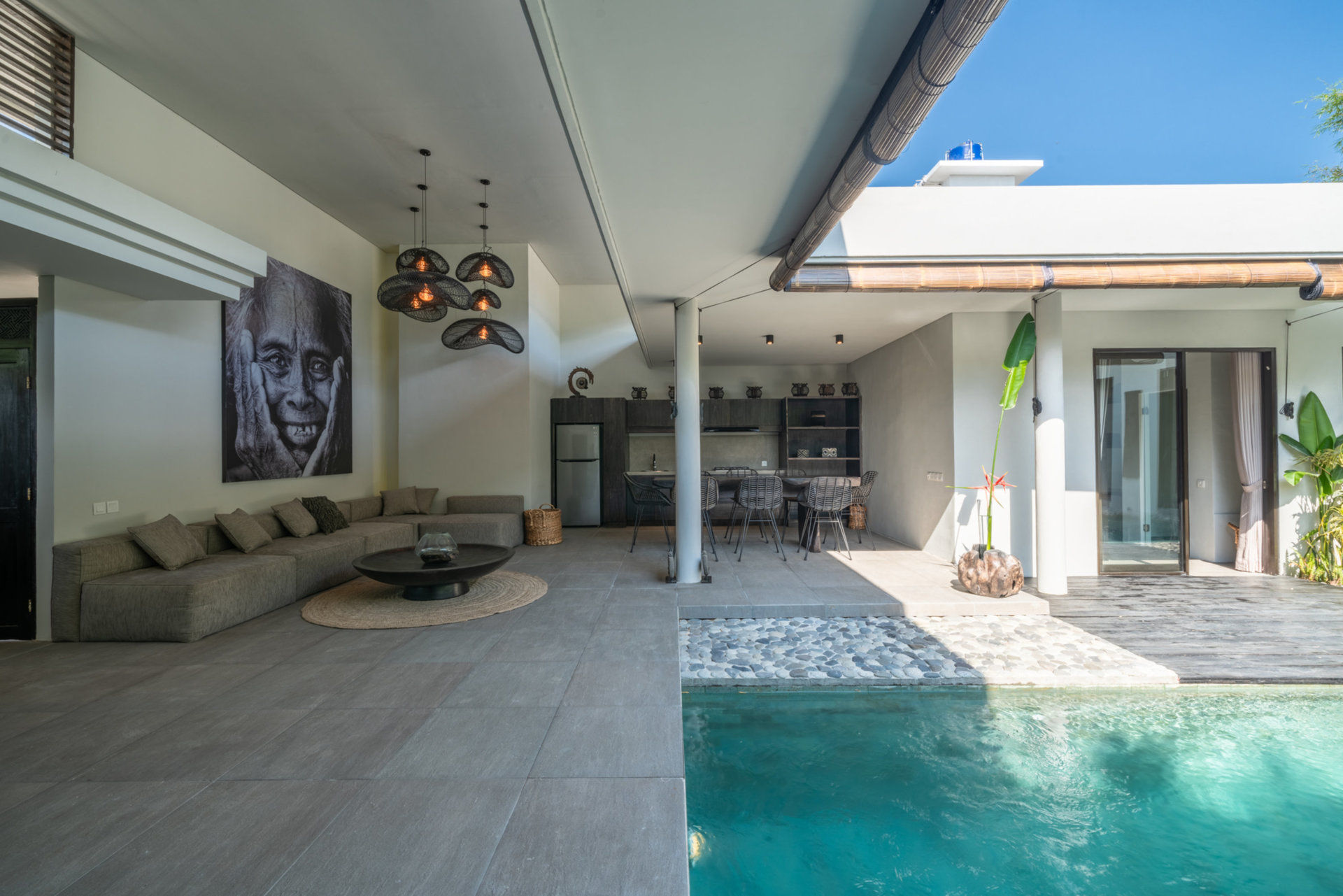 Ailenizin Kabupaten Badung Berawa Plajı'na Yakın 4 Yatak Odalı Lüks Bir Tatil Villası Kiraladığını Hayal Edin, Bali Villa 2094