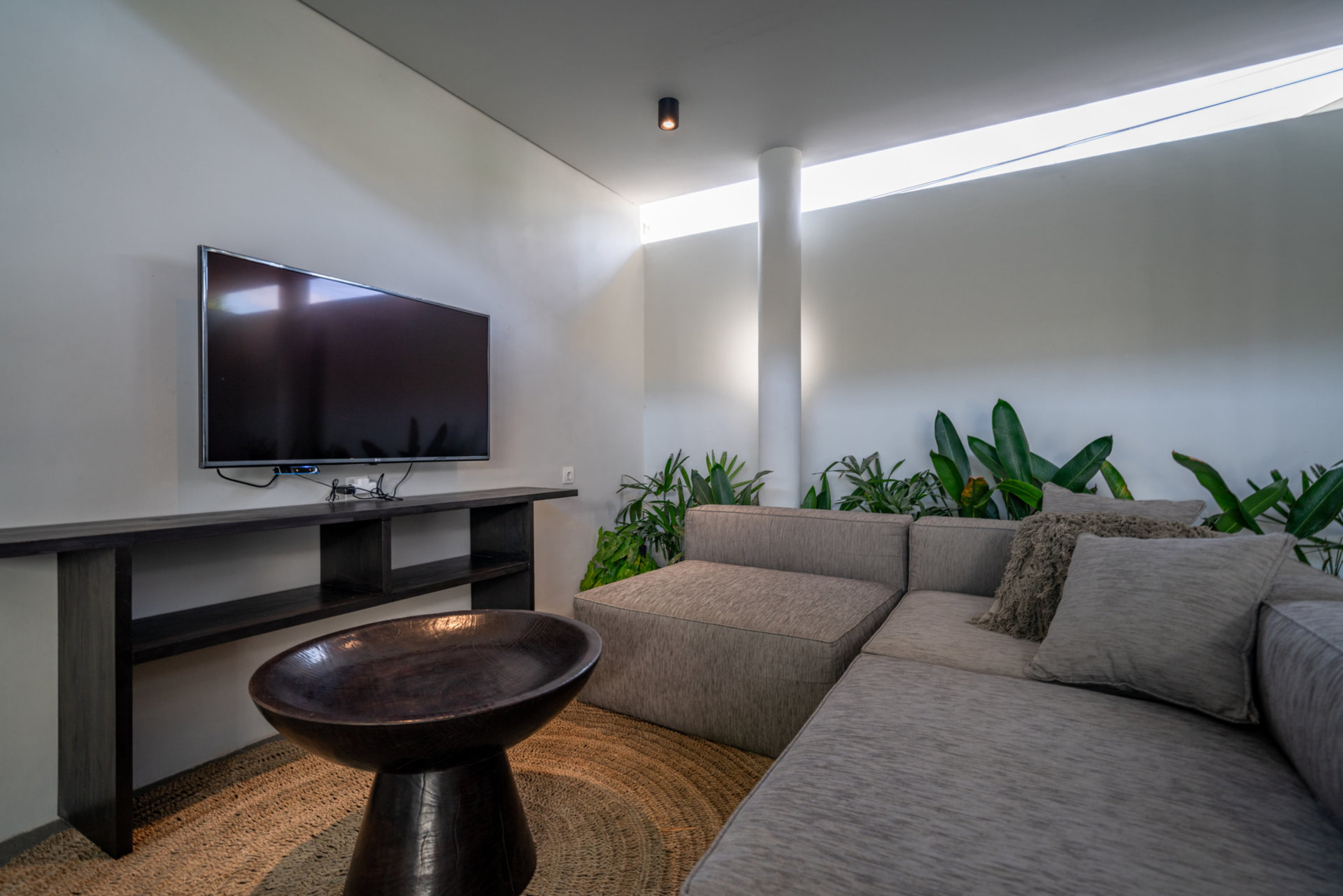 Ailenizin Kabupaten Badung Berawa Plajı'na Yakın 4 Yatak Odalı Lüks Bir Tatil Villası Kiraladığını Hayal Edin, Bali Villa 2094