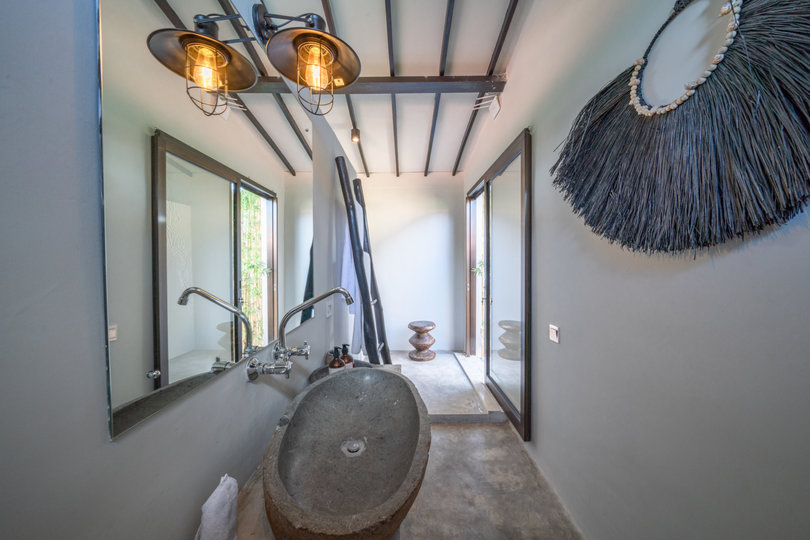 Ailenizin Kabupaten Badung Berawa Plajı'na Yakın 4 Yatak Odalı Lüks Bir Tatil Villası Kiraladığını Hayal Edin, Bali Villa 2094