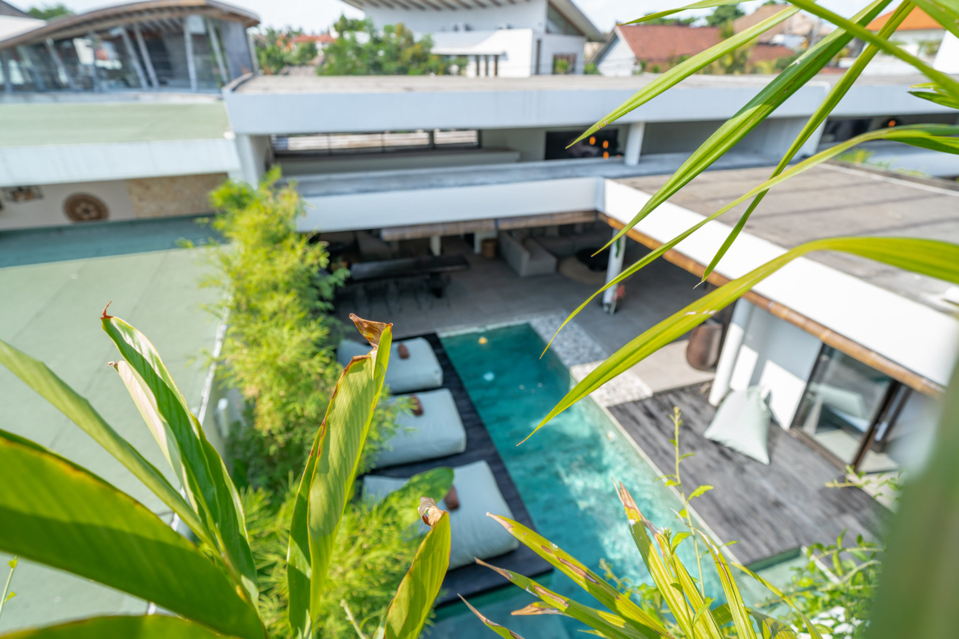 Ailenizin Kabupaten Badung Berawa Plajı'na Yakın 4 Yatak Odalı Lüks Bir Tatil Villası Kiraladığını Hayal Edin, Bali Villa 2094
