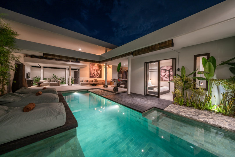 Ailenizin Kabupaten Badung Berawa Plajı'na Yakın 4 Yatak Odalı Lüks Bir Tatil Villası Kiraladığını Hayal Edin, Bali Villa 2094