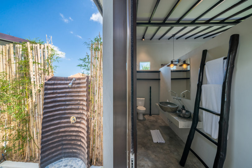 Ailenizin Kabupaten Badung Berawa Plajı'na Yakın 4 Yatak Odalı Lüks Bir Tatil Villası Kiraladığını Hayal Edin, Bali Villa 2094