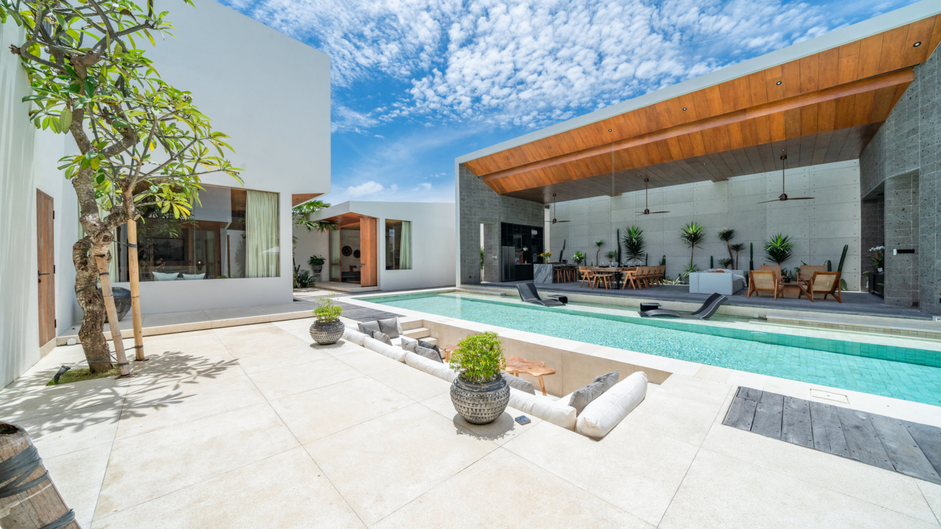 Kabupaten Badung'da Özel Havuzlu ve Tam Personelli En İyi 5 Yıldızlı Tatil Villası, Bali Villa 2098
