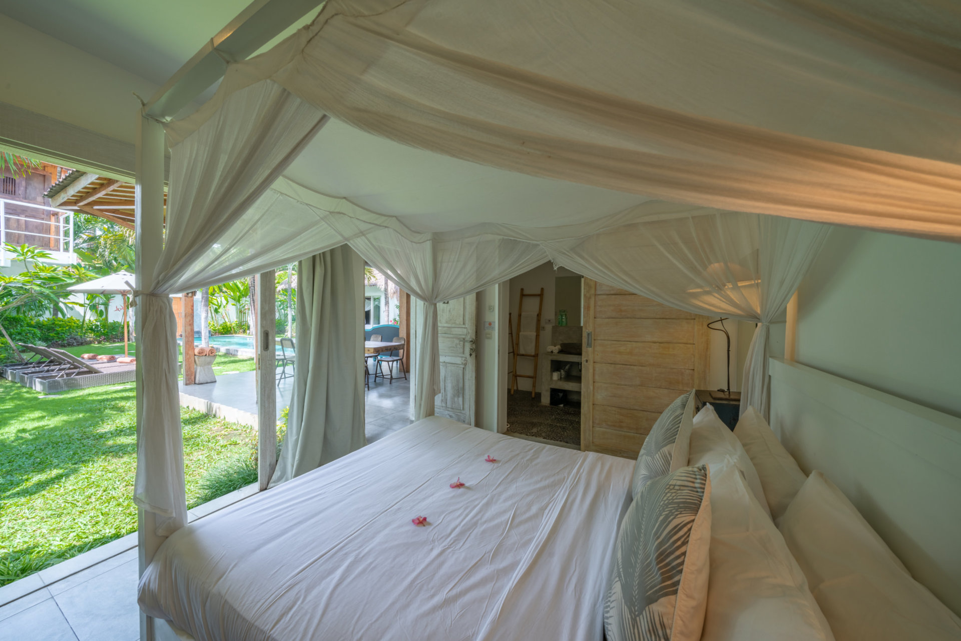 Kabupaten Badung'da Özel Havuzlu ve Tam Personelli Nihai 5 Yıldızlı Tatil Villası, Bali Villa 2099