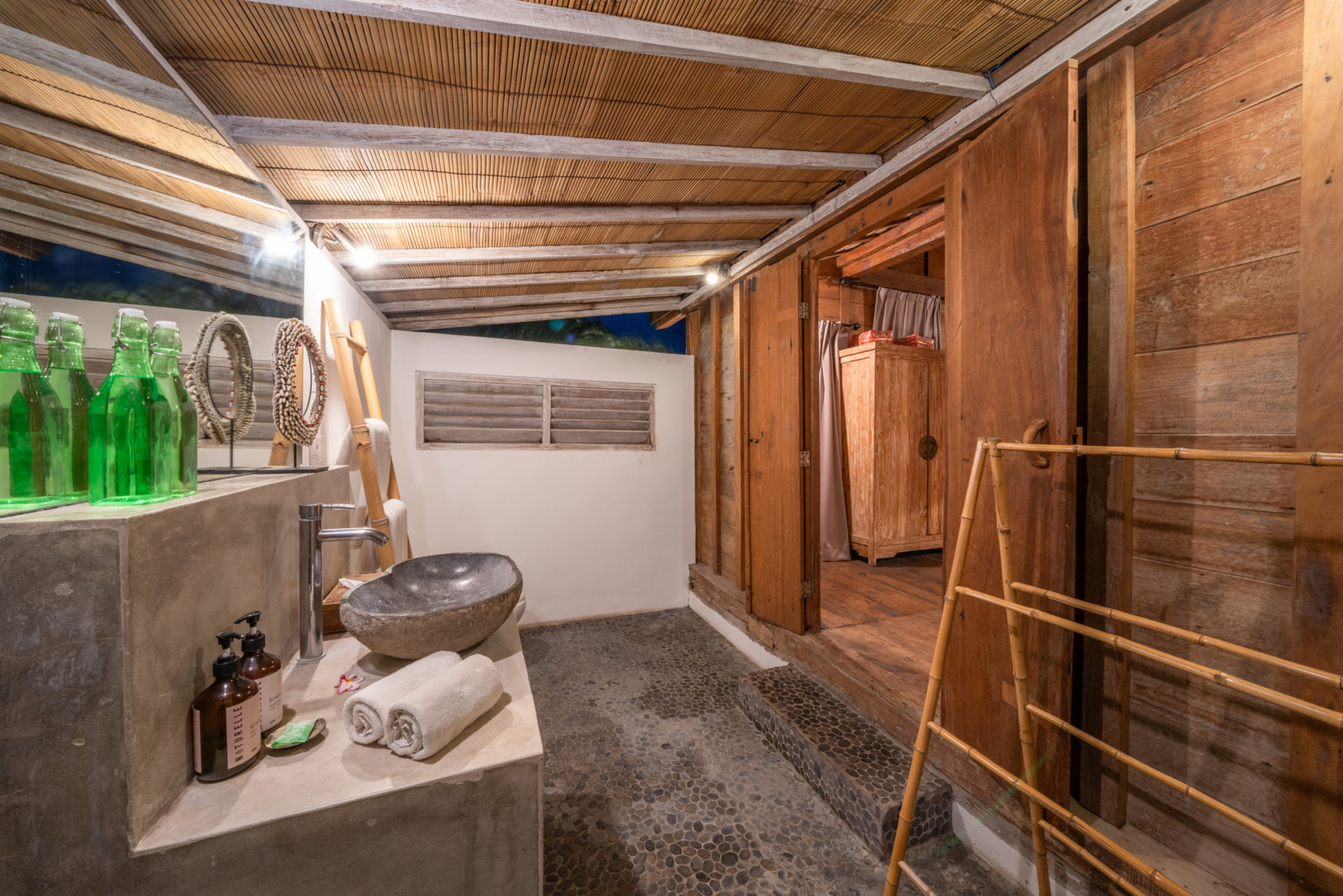 Kabupaten Badung'da Özel Havuzlu ve Tam Personelli Nihai 5 Yıldızlı Tatil Villası, Bali Villa 2099
