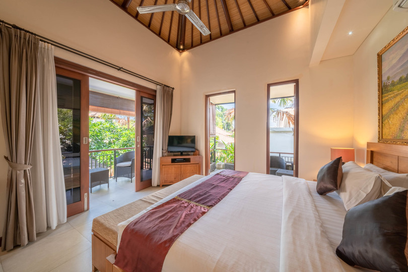 Ailenizin Kabupaten Badung Double Six Plajı'na Yakın 3 Yatak Odalı Lüks Bir Tatil Villası Kiraladığını Hayal Edin, Bali Villa 2105