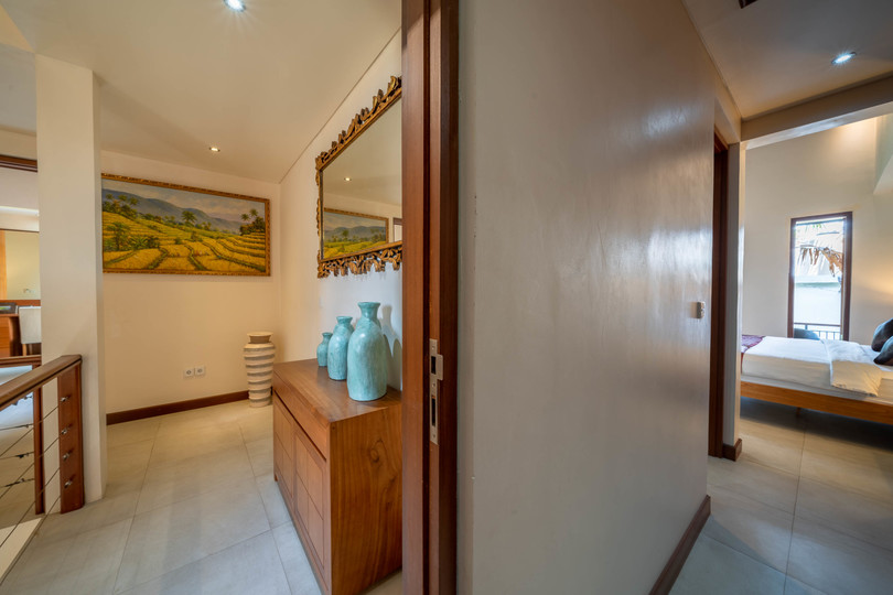 Ailenizin Kabupaten Badung Double Six Plajı'na Yakın 3 Yatak Odalı Lüks Bir Tatil Villası Kiraladığını Hayal Edin, Bali Villa 2105