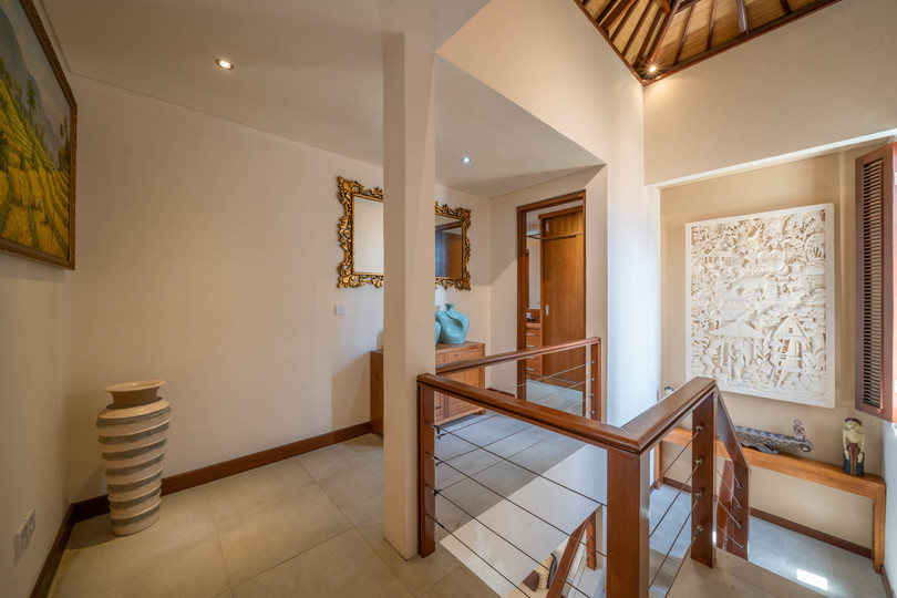 Ailenizin Kabupaten Badung Double Six Plajı'na Yakın 3 Yatak Odalı Lüks Bir Tatil Villası Kiraladığını Hayal Edin, Bali Villa 2105