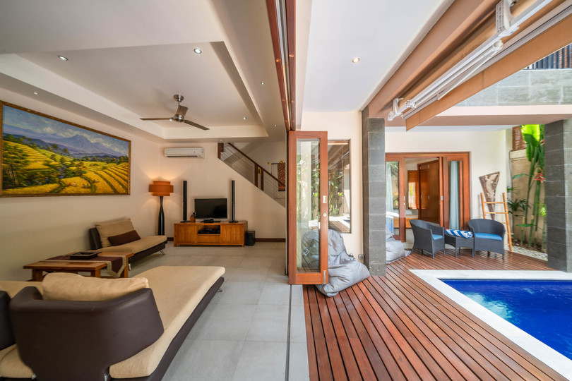 Ailenizin Kabupaten Badung Double Six Plajı'na Yakın 3 Yatak Odalı Lüks Bir Tatil Villası Kiraladığını Hayal Edin, Bali Villa 2105