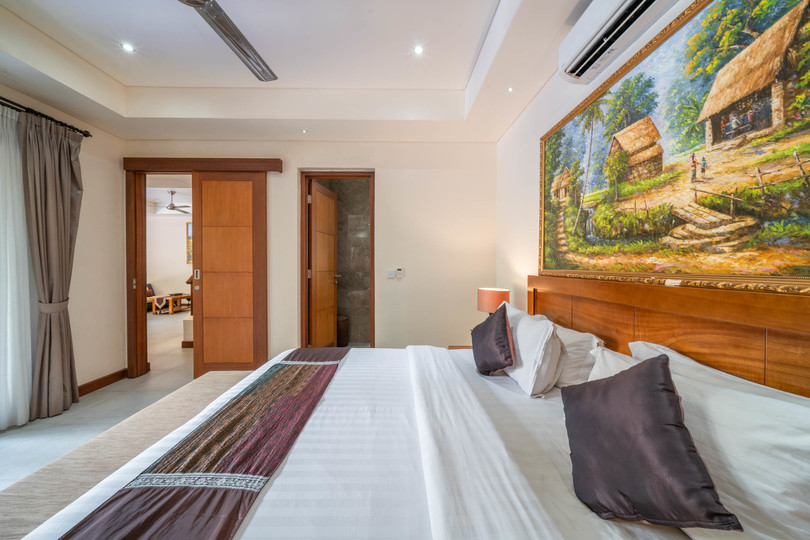 Ailenizin Kabupaten Badung Double Six Plajı'na Yakın 3 Yatak Odalı Lüks Bir Tatil Villası Kiraladığını Hayal Edin, Bali Villa 2105