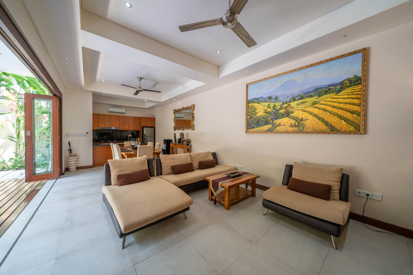 Ailenizin Kabupaten Badung Double Six Plajı'na Yakın 3 Yatak Odalı Lüks Bir Tatil Villası Kiraladığını Hayal Edin, Bali Villa 2105