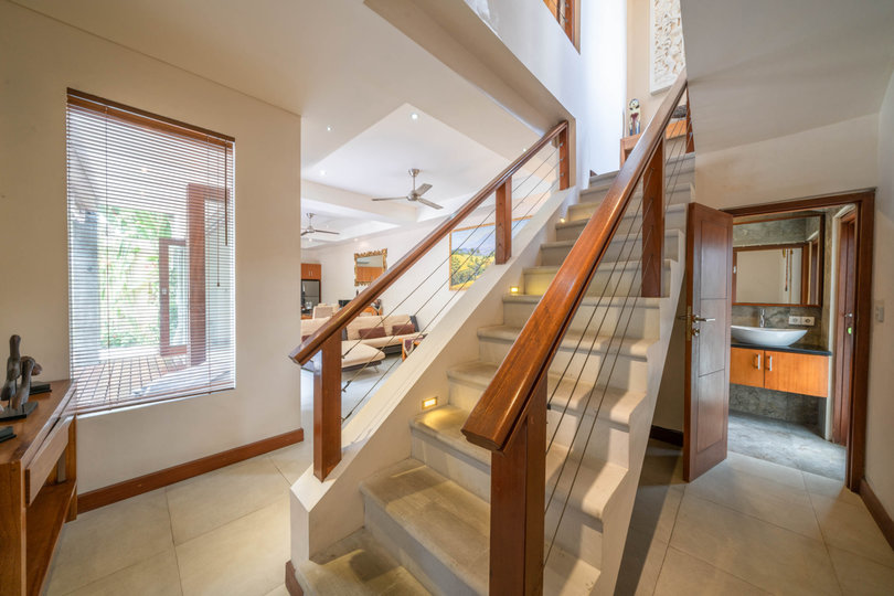 Ailenizin Kabupaten Badung Double Six Plajı'na Yakın 3 Yatak Odalı Lüks Bir Tatil Villası Kiraladığını Hayal Edin, Bali Villa 2105