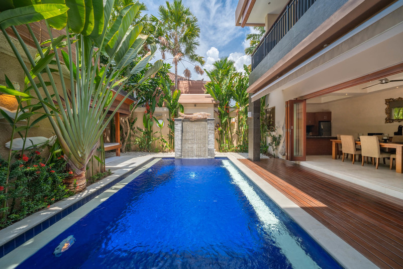 Ailenizin Kabupaten Badung Double Six Plajı'na Yakın 3 Yatak Odalı Lüks Bir Tatil Villası Kiraladığını Hayal Edin, Bali Villa 2105