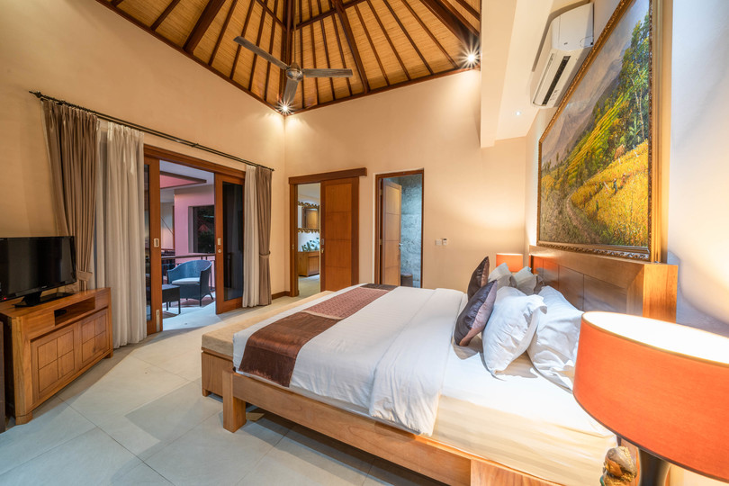 Ailenizin Kabupaten Badung Double Six Plajı'na Yakın 3 Yatak Odalı Lüks Bir Tatil Villası Kiraladığını Hayal Edin, Bali Villa 2105