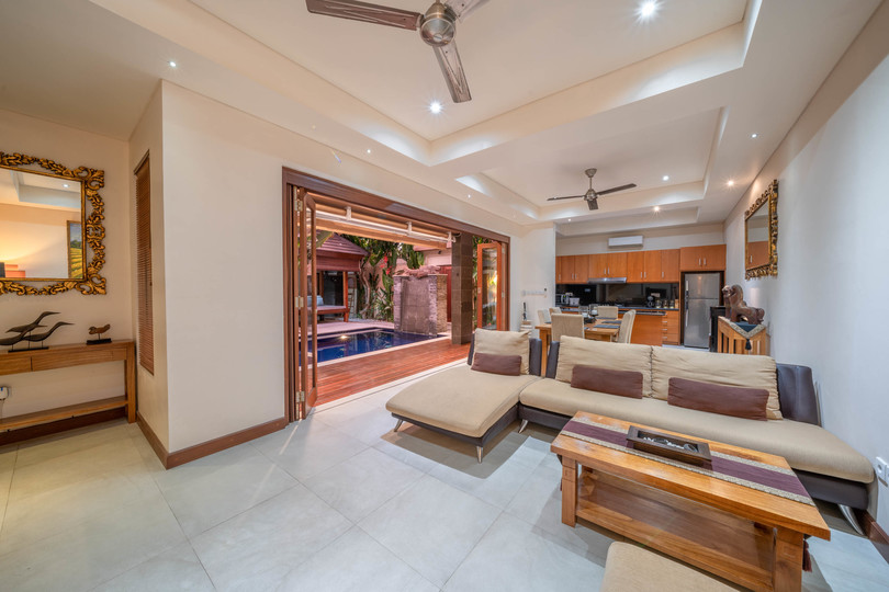 Ailenizin Kabupaten Badung Double Six Plajı'na Yakın 3 Yatak Odalı Lüks Bir Tatil Villası Kiraladığını Hayal Edin, Bali Villa 2105