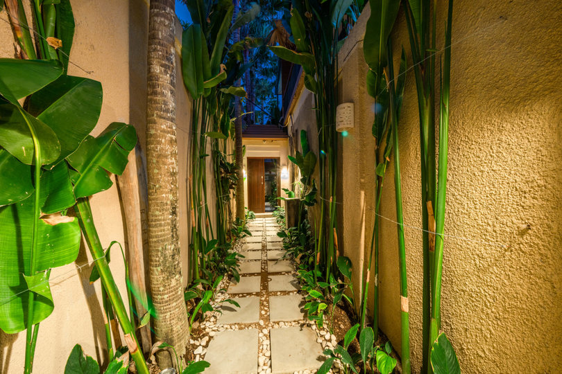 Ailenizin Kabupaten Badung Double Six Plajı'na Yakın 3 Yatak Odalı Lüks Bir Tatil Villası Kiraladığını Hayal Edin, Bali Villa 2105