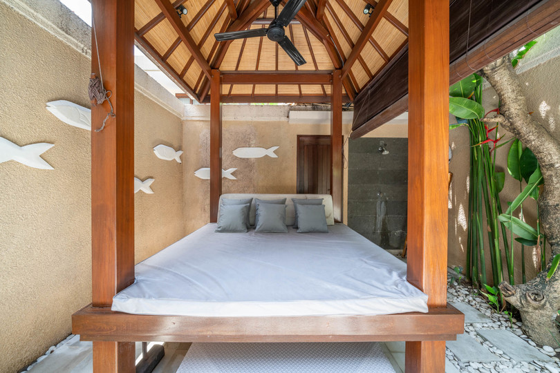Ailenizin Kabupaten Badung Double Six Plajı'na Yakın 3 Yatak Odalı Lüks Bir Tatil Villası Kiraladığını Hayal Edin, Bali Villa 2105