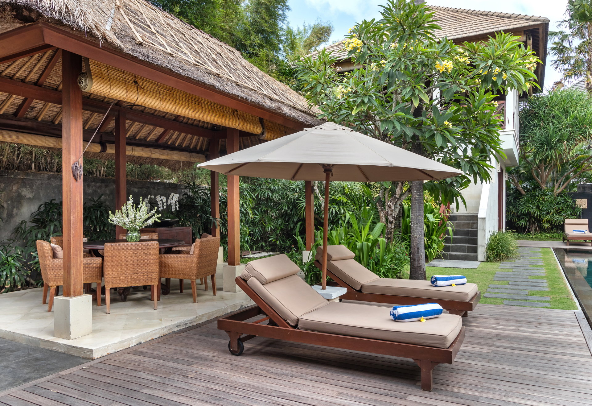 Kabupaten Badung'da Özel Havuzlu ve Tam Personelli Özel Tatil Villanızı Kiralamak İçin Eksiksiz Kılavuz, Bali Villa 2113