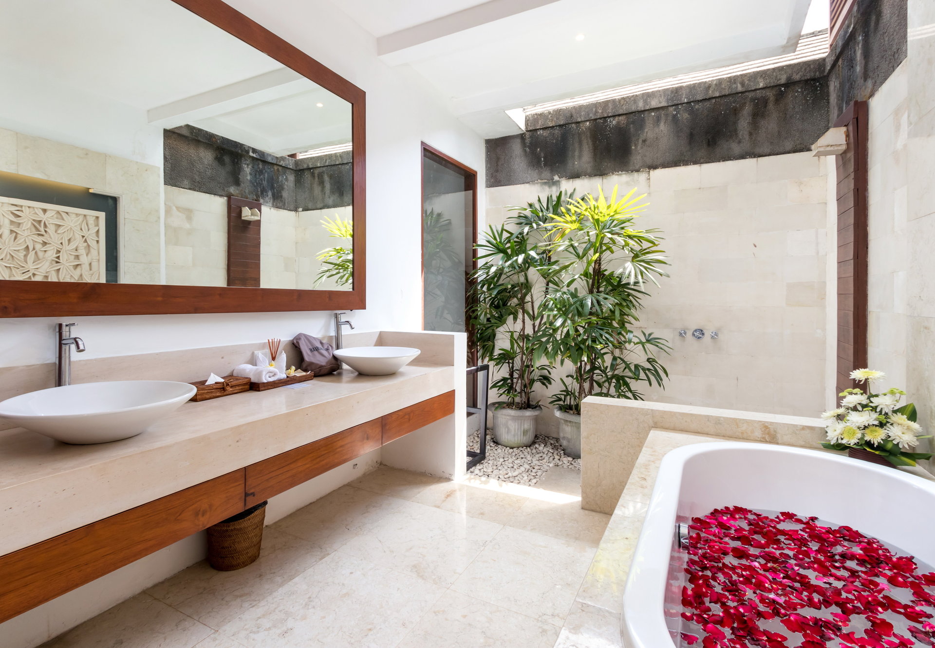 Kabupaten Badung'da Özel Havuzlu ve Tam Personelli Özel Tatil Villanızı Kiralamak İçin Eksiksiz Kılavuz, Bali Villa 2113