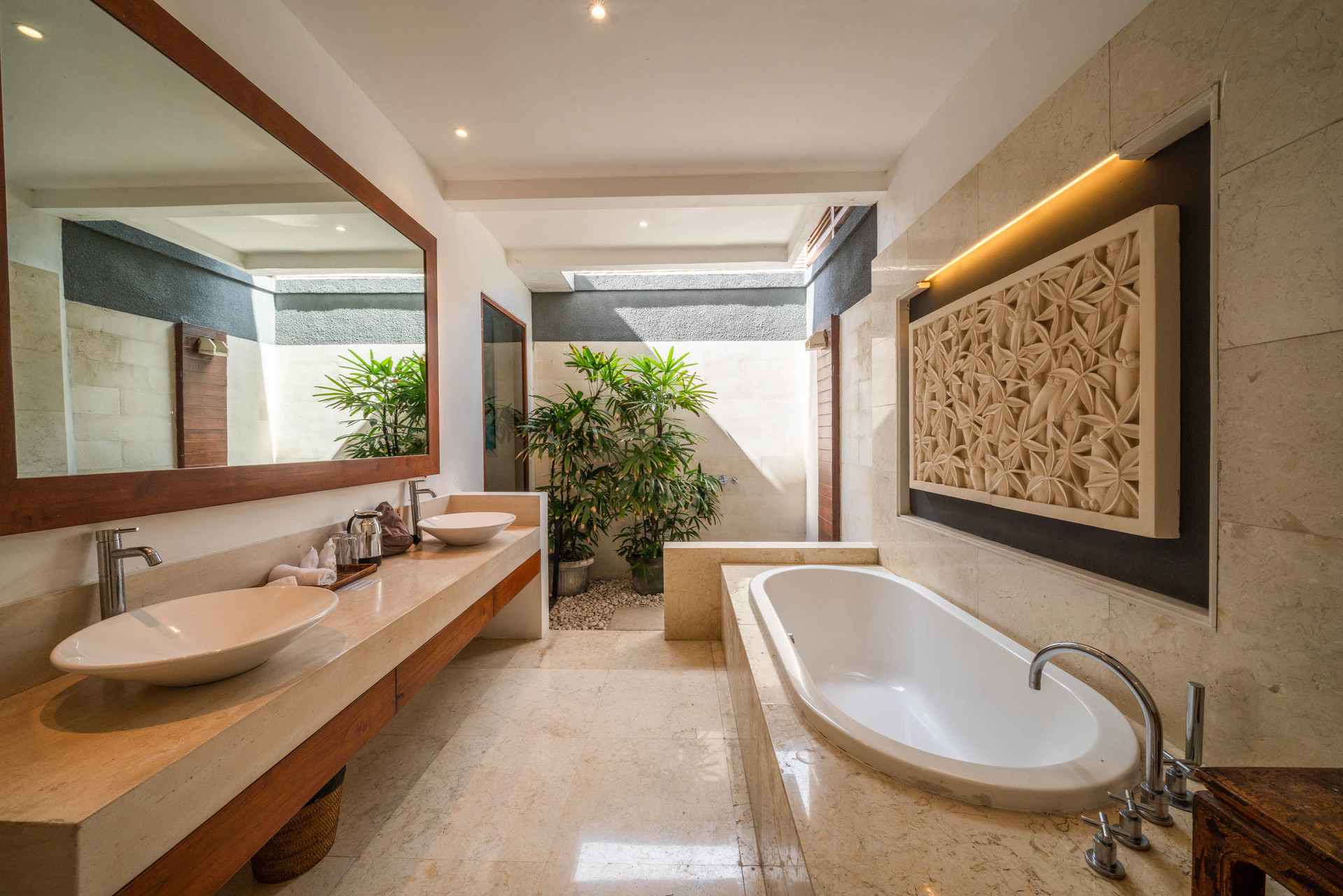 Kabupaten Badung'da Özel Havuzlu ve Tam Personelli Özel Tatil Villanızı Kiralamak İçin Eksiksiz Kılavuz, Bali Villa 2113