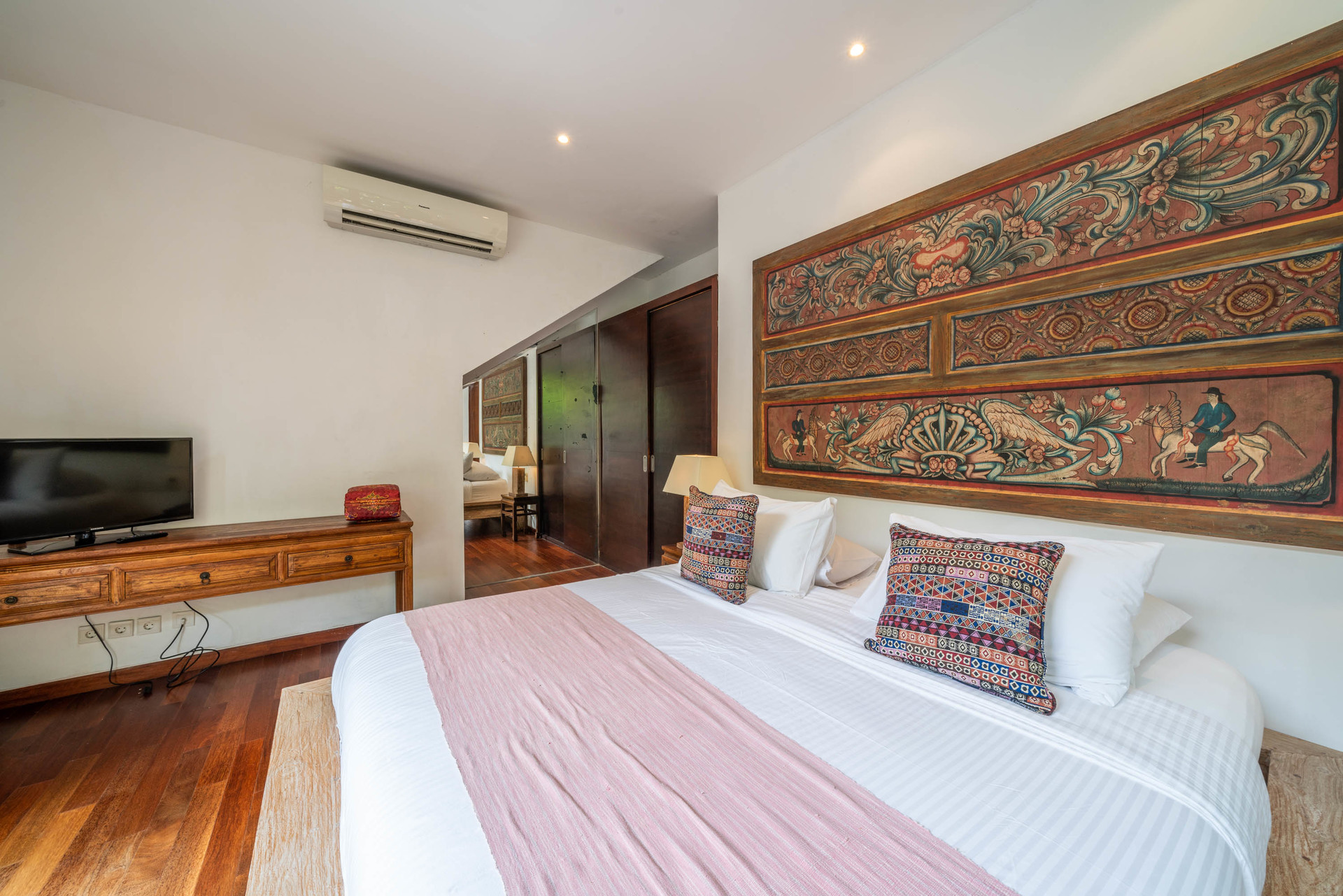 Kabupaten Badung'da Özel Havuzlu ve Tam Personelli Özel Tatil Villanızı Kiralamak İçin Eksiksiz Kılavuz, Bali Villa 2113