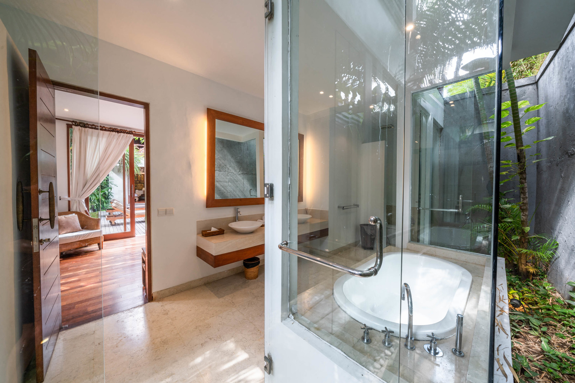 Kabupaten Badung'da Özel Havuzlu ve Tam Personelli Özel Tatil Villanızı Kiralamak İçin Eksiksiz Kılavuz, Bali Villa 2113