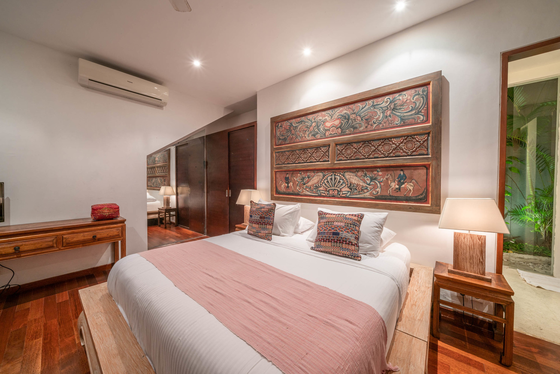 Kabupaten Badung'da Özel Havuzlu ve Tam Personelli Özel Tatil Villanızı Kiralamak İçin Eksiksiz Kılavuz, Bali Villa 2113