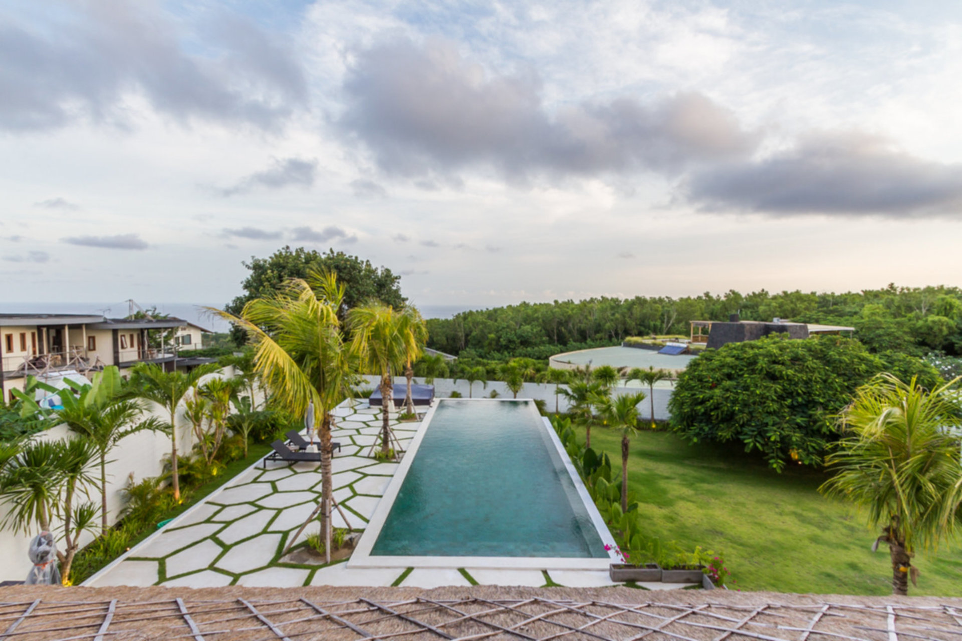 Ailenizin Muhteşem Okyanus Manzaralı Lüks 5 Yatak Odalı Tatil Villası Kiraladığını Hayal Edin, Bali Villa 2114
