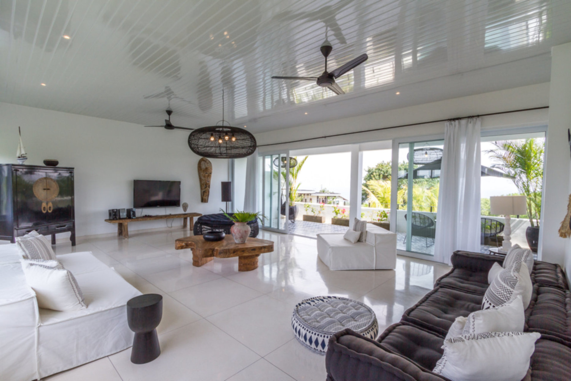 Ailenizin Muhteşem Okyanus Manzaralı Lüks 5 Yatak Odalı Tatil Villası Kiraladığını Hayal Edin, Bali Villa 2114